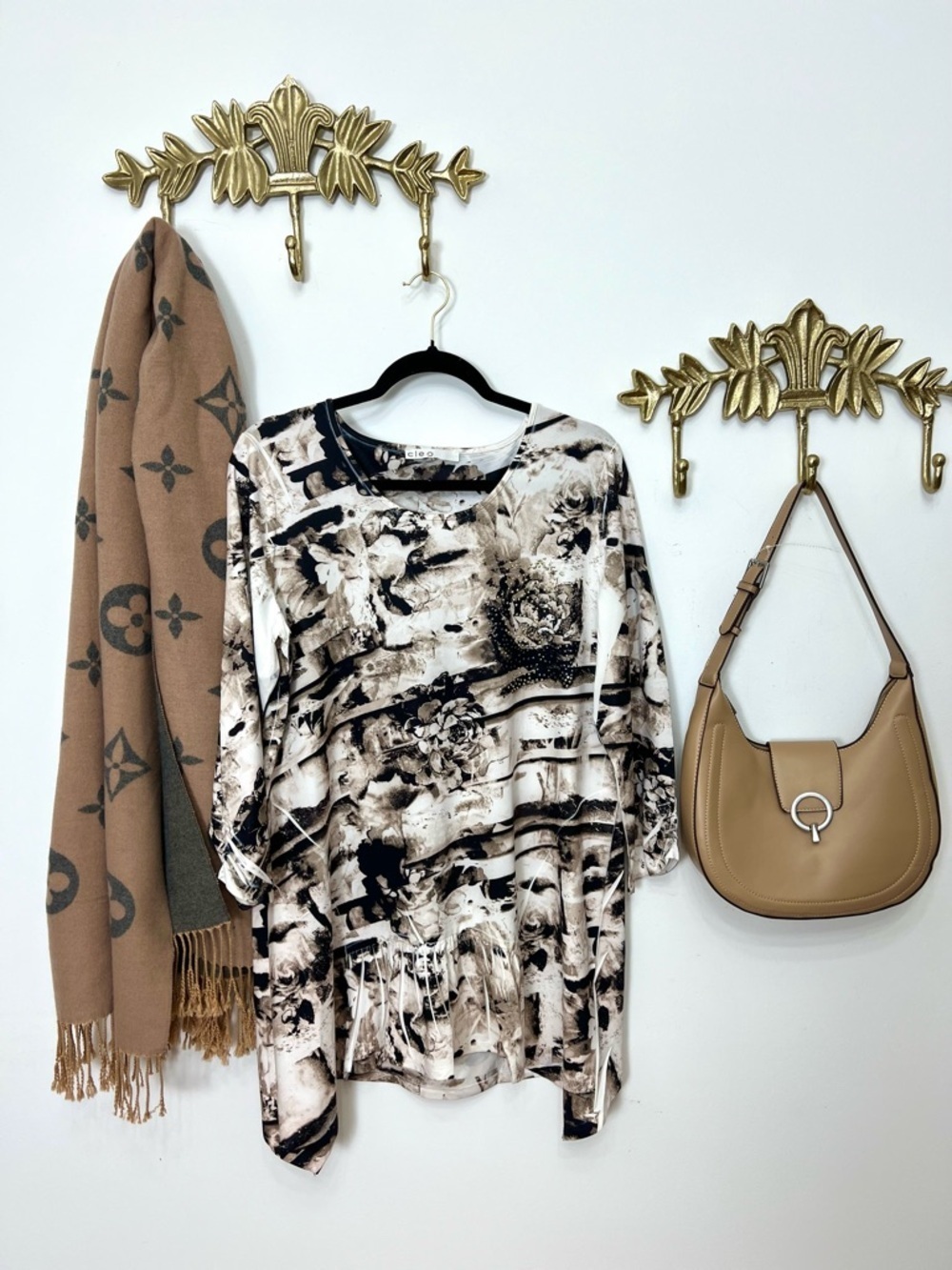 cleo Black and Cream Abstract Print Tunic l ptp 22” l 32”
